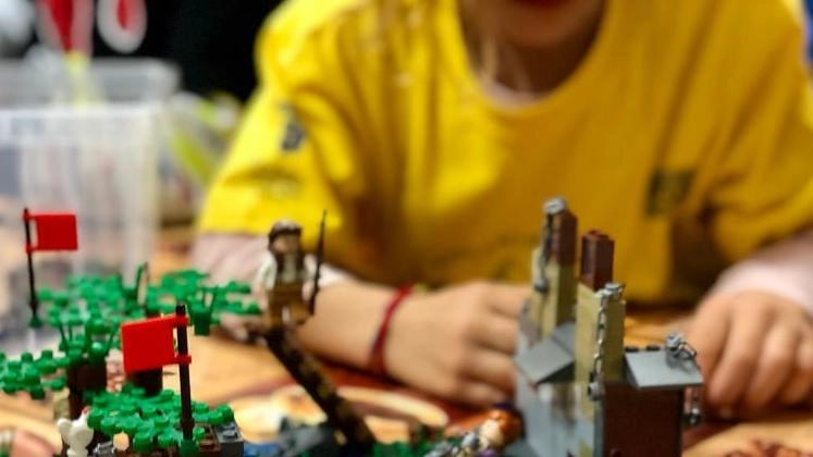 Laboratorio Lego History al Rifugio Le Cave per raccontare la storia della seconda guerra mondiale a Cantagallo. Iniziative per l'anniversario della Liberazione del Comune. Prenotazioni online obbligatorie. Laboratorio Lego History al Rifugio Le Cave per raccontare la storia della seconda guerra mondiale a Cantagallo. Iniziative per l'anniversario della Liberazione del Comune. Prenotazioni online obbligatorie.