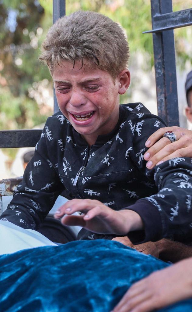 Stragi e devastazione a Gaza: "Basta con una degradazione che trascina tutti nella barbarie" Stragi e devastazione a Gaza: "Basta con una degradazione che trascina tutti nella barbarie"