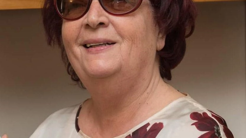 La scrittrice e poetessa aglianese Dunia Sardi presenta il suo libro di poesie "D’istanti" a Pistoia, un evento che unisce musica, poesia e amicizia. Il volume raccoglie componimenti dedicati alla madre e un racconto autobiografico. La scrittrice e poetessa aglianese Dunia Sardi presenta il suo libro di poesie "D’istanti" a Pistoia, un evento che unisce musica, poesia e amicizia. Il volume raccoglie componimenti dedicati alla madre e un racconto autobiografico.