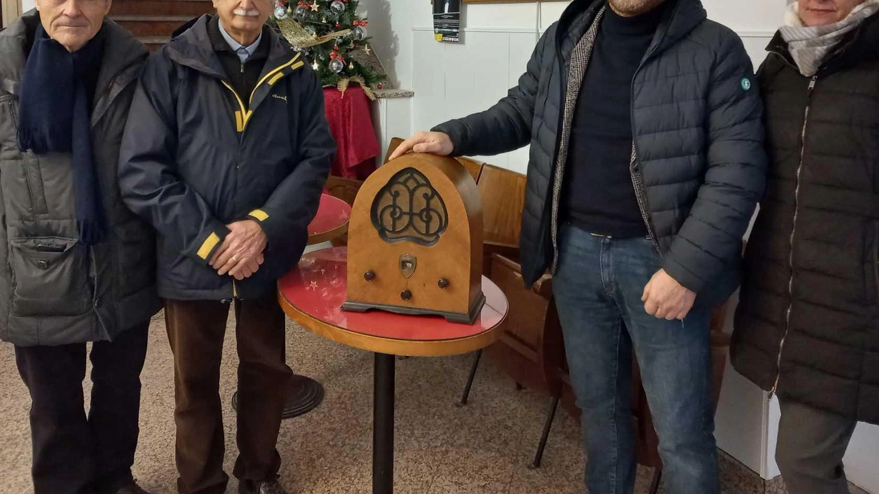 Il Comune di Barberino Tavarnelle inaugura un museo dedicato alla radio con la collezione di Daniele Camiciottoli, oltre 600 pezzi. Il Comune di Barberino Tavarnelle inaugura un museo dedicato alla radio con la collezione di Daniele Camiciottoli, oltre 600 pezzi.