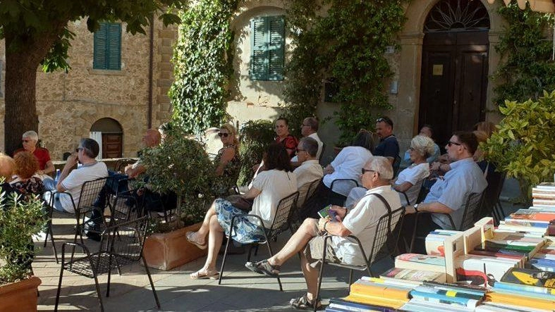 CASTELMUZIO (Siena) Franco Cardini, Marianna Aprile, Luca Telese e Mario Tozzi, che affronteranno temi centrali del nostro tempo quali l’ambiente, la... CASTELMUZIO (Siena) Franco Cardini, Marianna Aprile, Luca Telese e Mario Tozzi, che affronteranno temi centrali del nostro tempo quali l’ambiente, la...