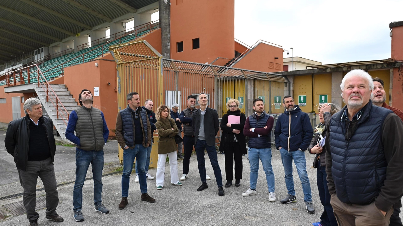 l sopralluogo allo stadio della commissione comunale Lavori Pubblici al Porta Elisa