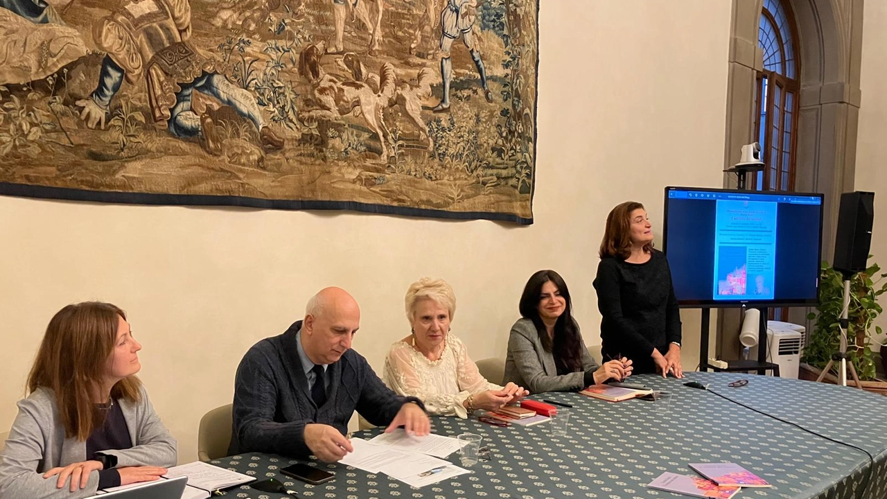 La presentazione de 'Il solstizio dei sentieri' di Cinzia Demi in Palazzo Medici Riccardi La presentazione de 'Il solstizio dei sentieri' di Cinzia Demi in Palazzo Medici Riccardi