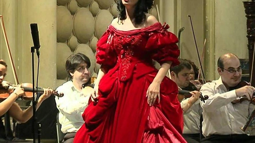 Diana Bucur stasera salirà sul palco interpretando Tosca Diana Bucur stasera salirà sul palco interpretando Tosca