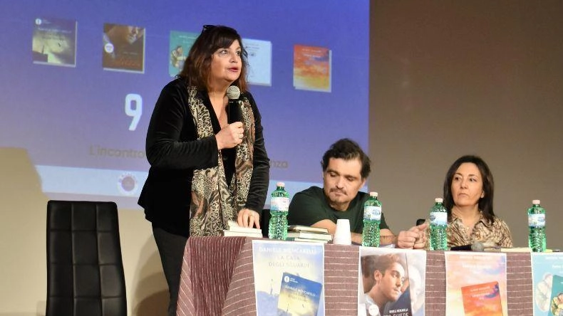 Gualdo Tadino, due serate nel Palazzo comunale . Gualdo Tadino, due serate nel Palazzo comunale .