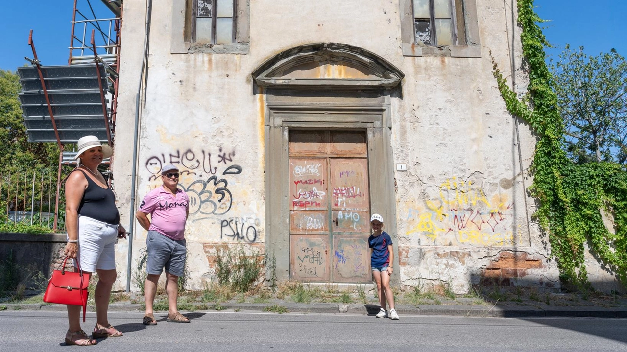 La chiesa di Qualquonia (. foto Elena Pardini per Valtriani La chiesa di Qualquonia (. foto Elena Pardini per Valtriani