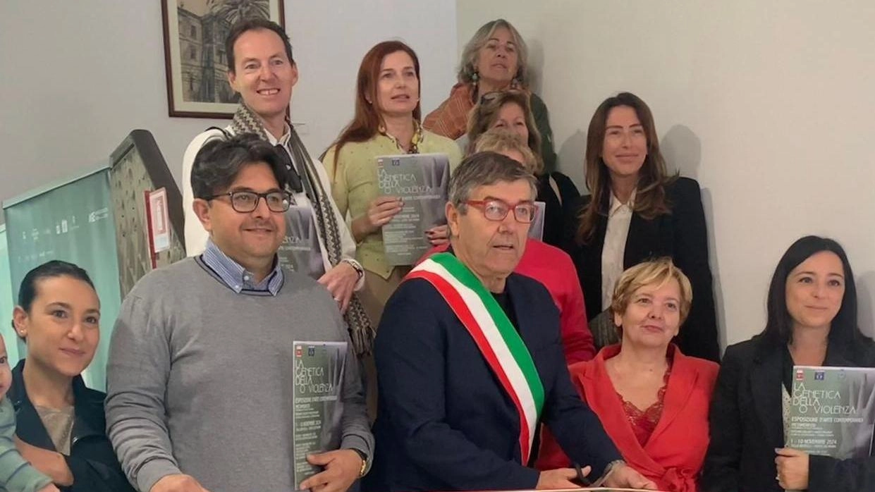Inaugurata a Villa Bertelli la quarta edizione de “La genetica della nonviolenza” con studenti, giornalista e psicoterapeuta. Mostra e conferenza sul rapporto tra arte e problematiche sociali. Inaugurata a Villa Bertelli la quarta edizione de “La genetica della nonviolenza” con studenti, giornalista e psicoterapeuta. Mostra e conferenza sul rapporto tra arte e problematiche sociali.