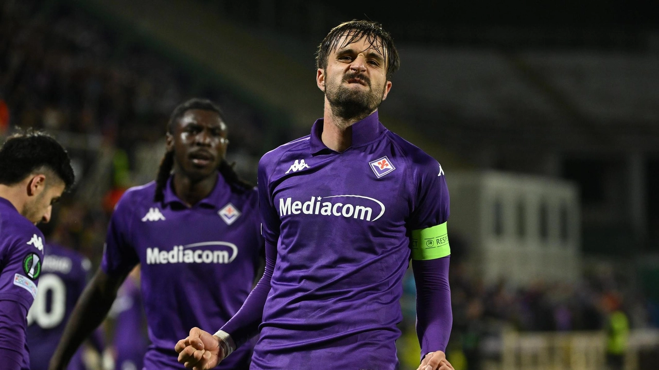 La nuova stagione della Fiorentina comincerà ufficialmente nel weekend del 12 e 13 luglio, quando i calciatori arriveranno al Viola... La nuova stagione della Fiorentina comincerà ufficialmente nel weekend del 12 e 13 luglio, quando i calciatori arriveranno al Viola...