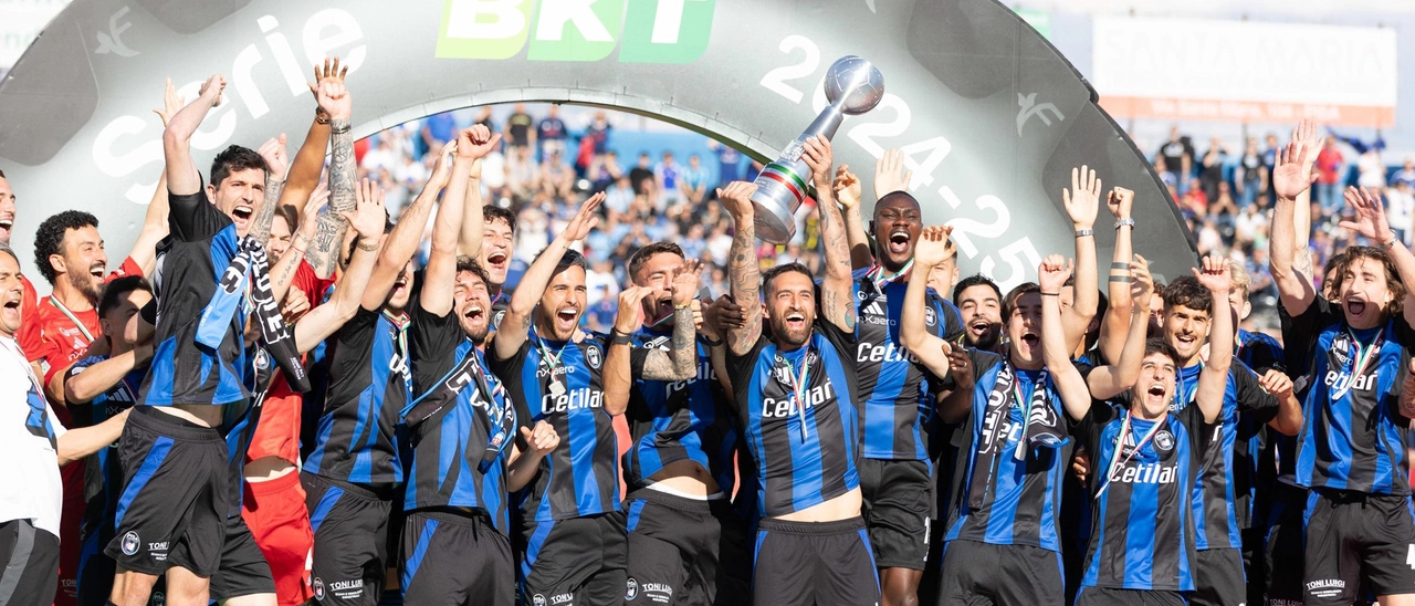 Pisa torna in Serie A: promozione diretta dopo 26 anni
