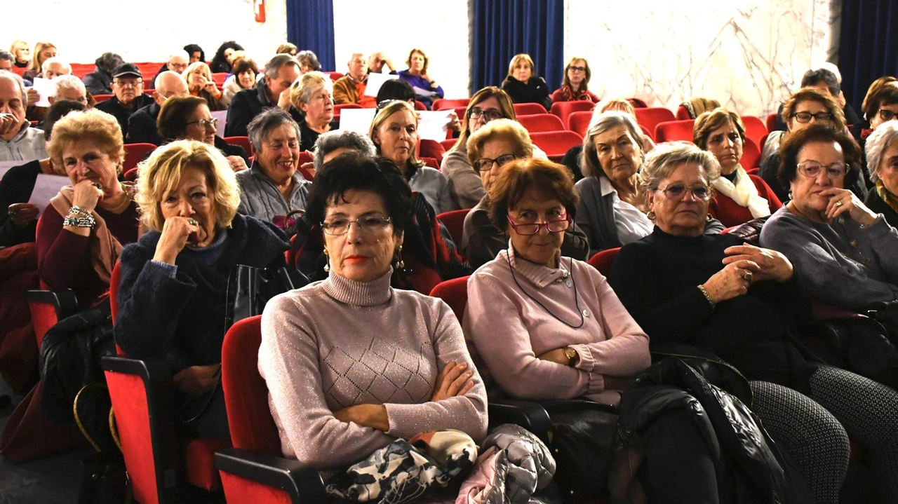 Il folto pubblico dell’Università del tempo libero che lunedì prenderà il via Il folto pubblico dell’Università del tempo libero che lunedì prenderà il via