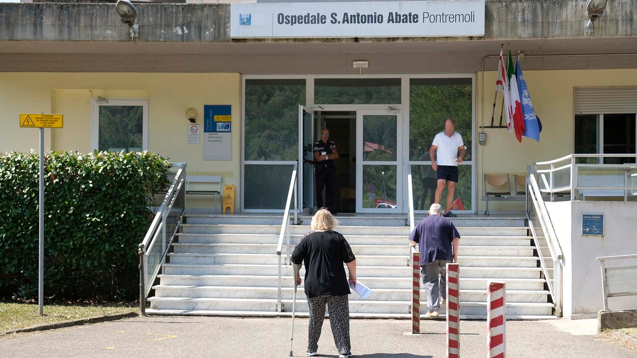 L’intervento è stato eseguito all’ospedale Sant’Antonio Abate di Pontremoli, poi il paziente è stato trasferito in terapia intensiva del Noa a Massa L’intervento è stato eseguito all’ospedale Sant’Antonio Abate di Pontremoli, poi il paziente è stato trasferito in terapia intensiva del Noa a Massa