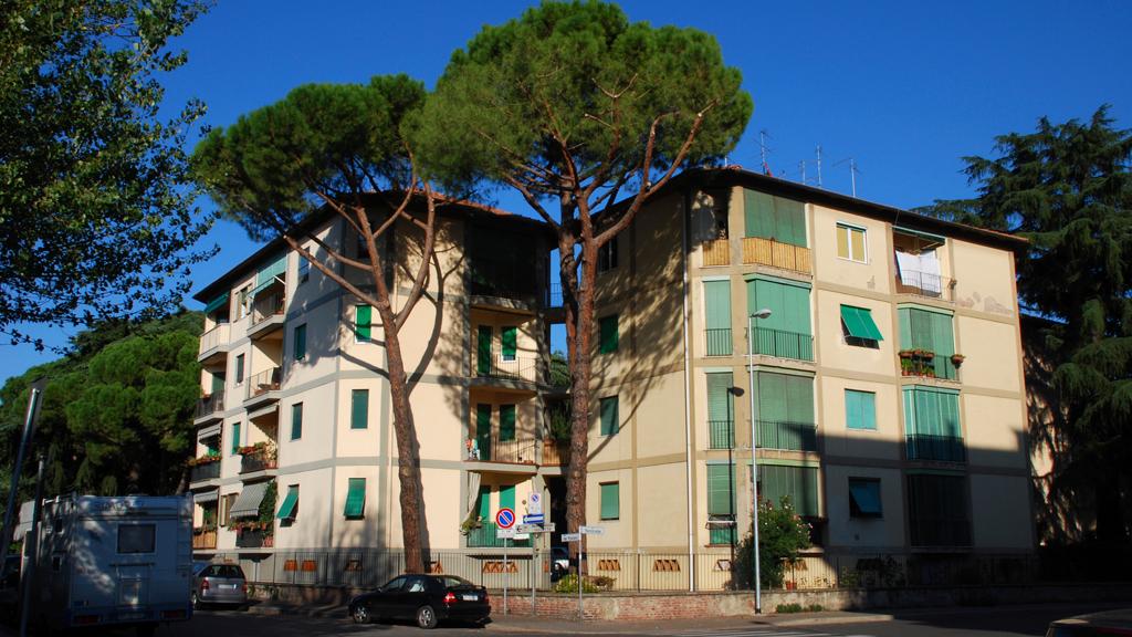 a firenze al via l asfaltatura in via dell isolotto