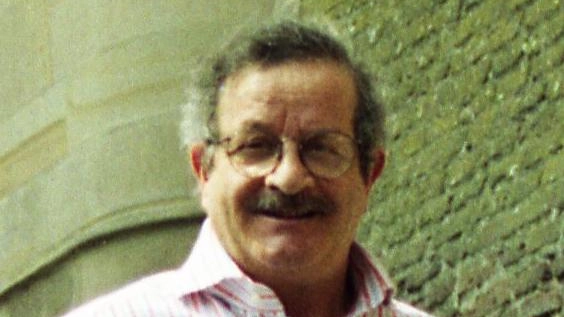 Molti ricorderanno il professor Sergio Cammarata per il suo modo originale e accattivante di spiegare la fisica ai suoi... Molti ricorderanno il professor Sergio Cammarata per il suo modo originale e accattivante di spiegare la fisica ai suoi...