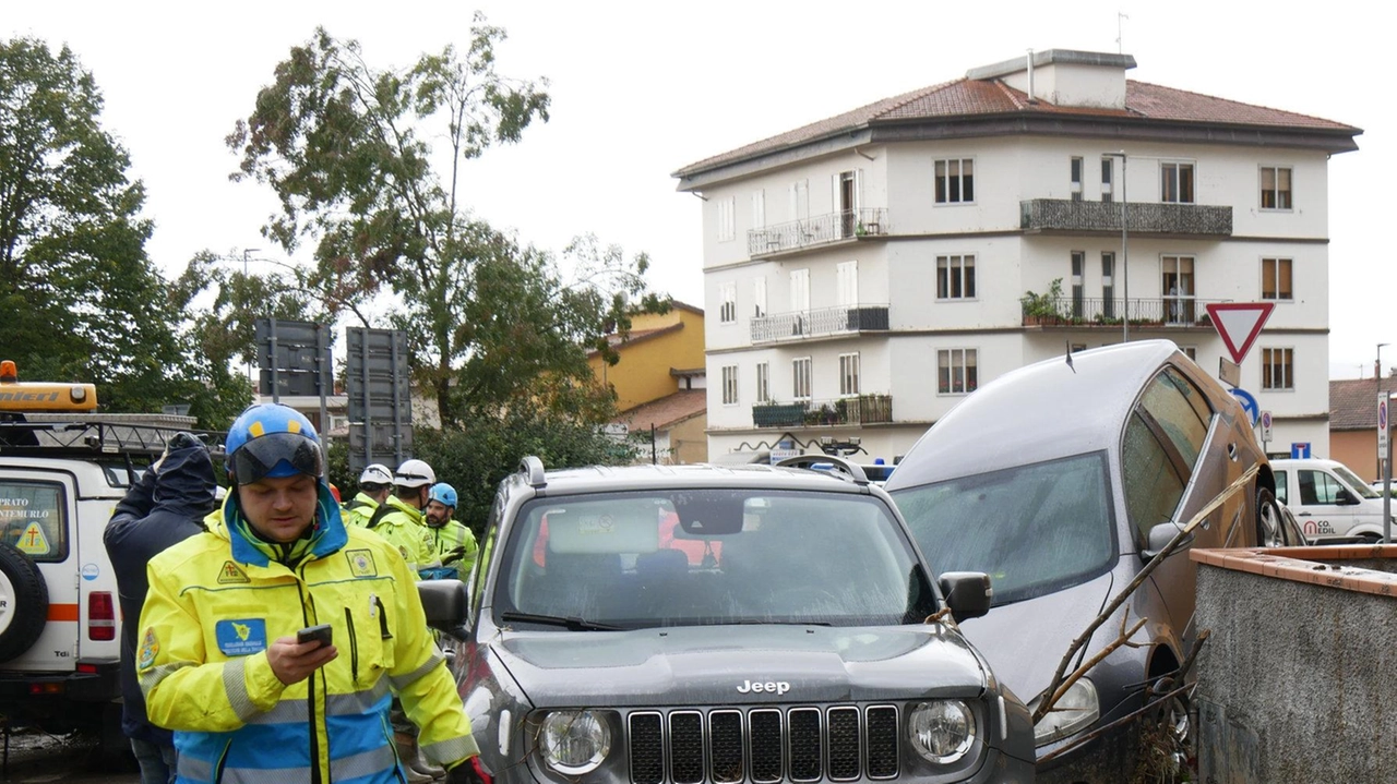 In via Riva l’esondazione del torrente Bagnolo causò la morte di Alfio Ciolini e l’allagamento di decine di case In via Riva l’esondazione del torrente Bagnolo causò la morte di Alfio Ciolini e l’allagamento di decine di case