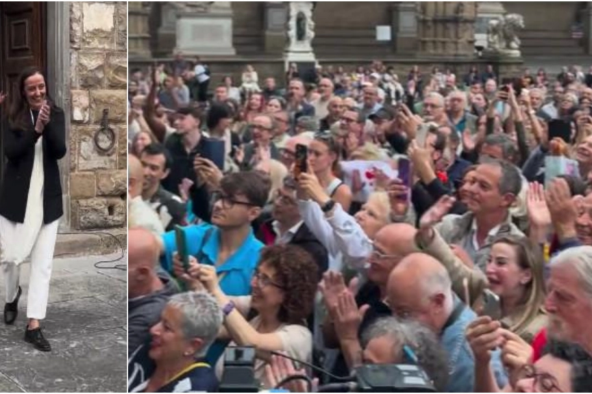 Sara Funaro in piazza della Signoria