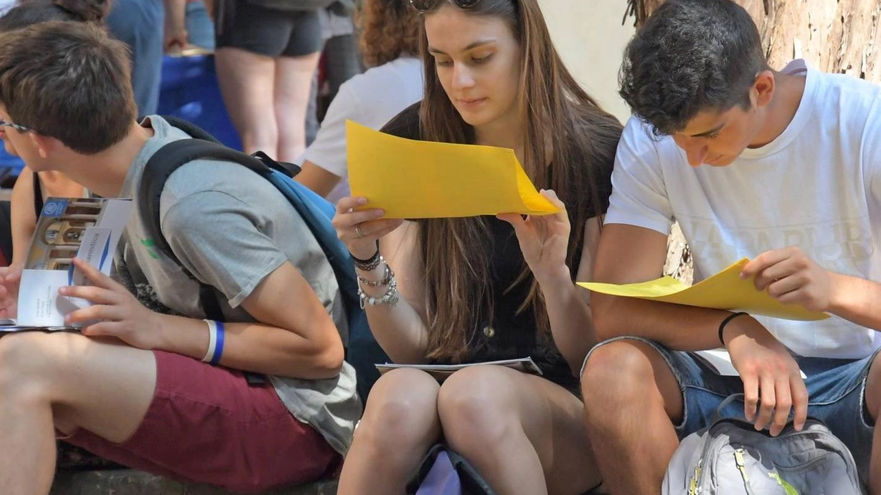 Il Comune ha integrato il fondo bonus scuola per famiglie in difficoltà con 12mila euro di risorse proprie Il Comune ha integrato il fondo bonus scuola per famiglie in difficoltà con 12mila euro di risorse proprie