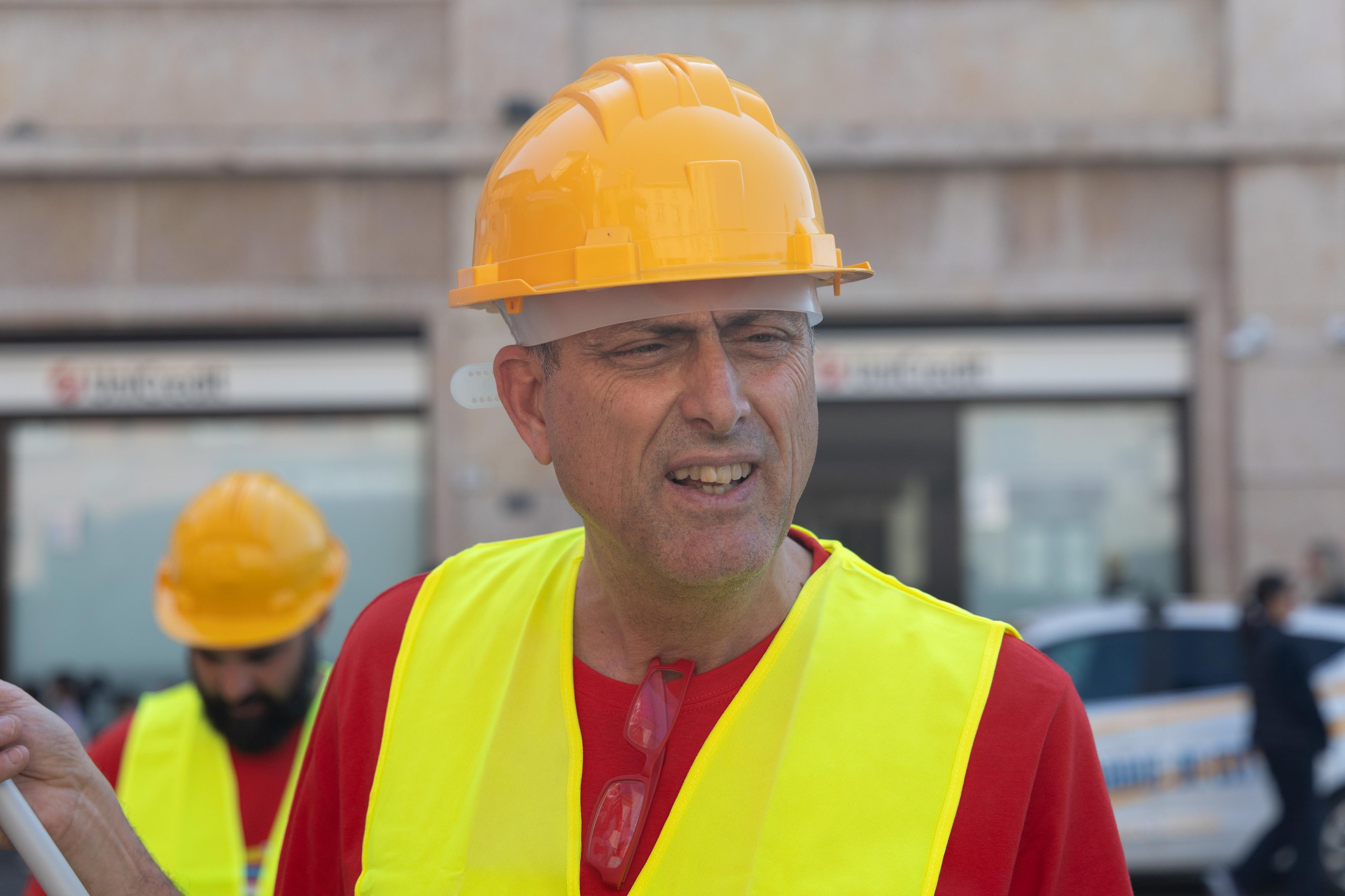 “Una bombola d’aria compressa nelle scarpe del sindacalista” “Una bombola d’aria compressa nelle scarpe del sindacalista”