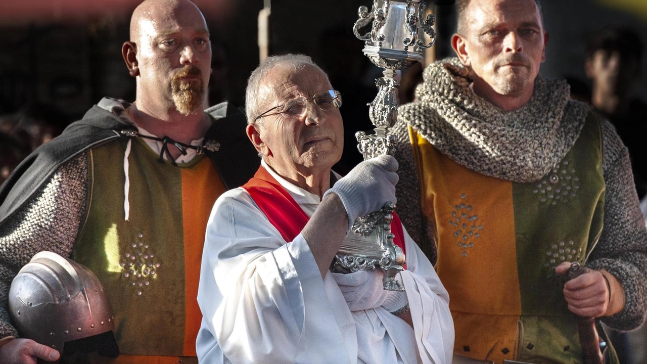 La cerimonia del Lunedì dell’Angelo in ricordo dell’omaggio di Carlo. Fortebraccio. Una giornata di festa in attesa delle rievocazioni di agosto.
