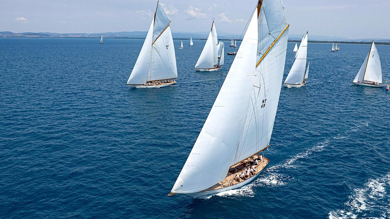 Un momento delle regate dell’Argentario Sailing Week, giunta all’edizione numero 24 organizzata dallo Yacht Club Santo Stefano Un momento delle regate dell’Argentario Sailing Week, giunta all’edizione numero 24 organizzata dallo Yacht Club Santo Stefano