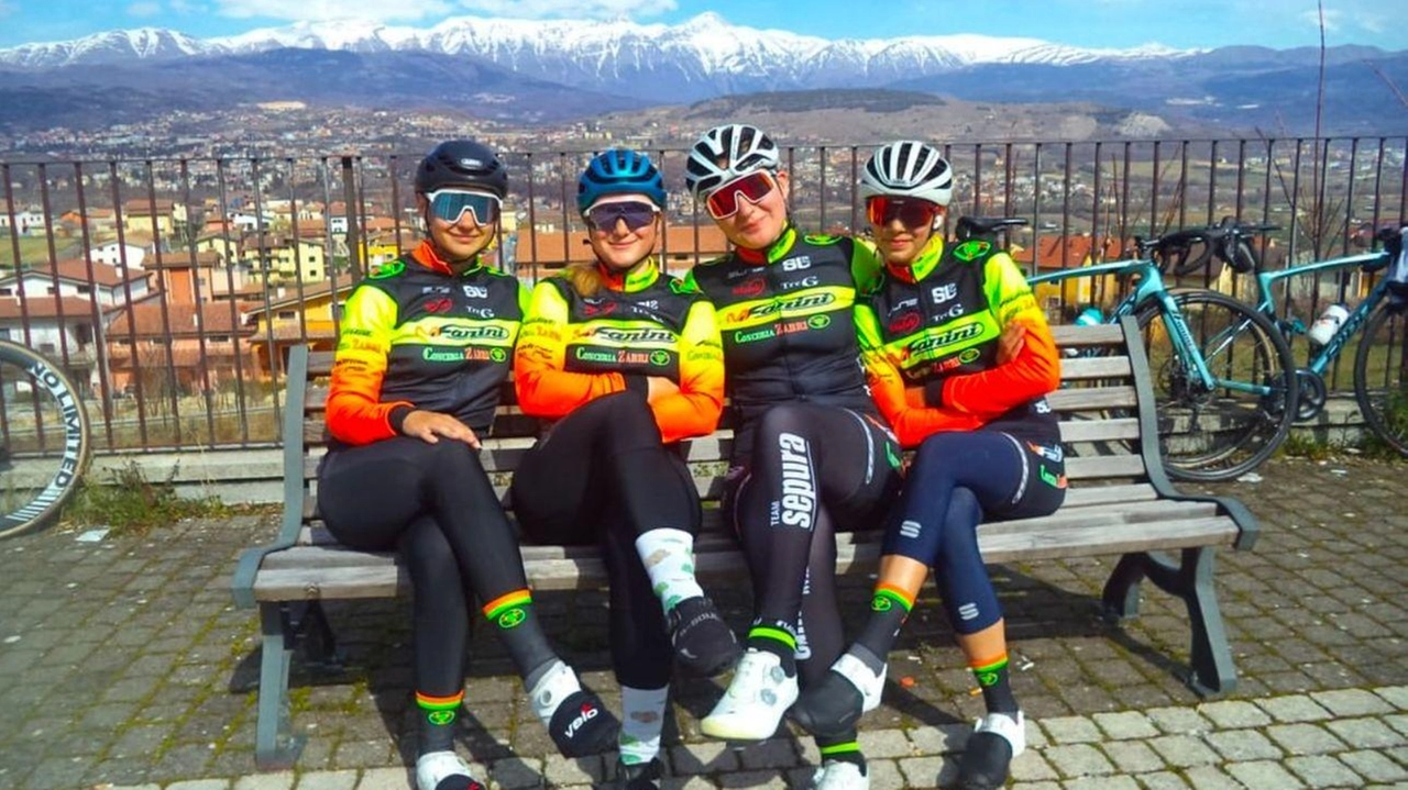 Anche quest’anno il team di Manuel Fanini ha scelto un organico "gialloblu". Alcune ragazze hanno parenti nelle zone di guerra. Un mix tra esperte e giovani.
