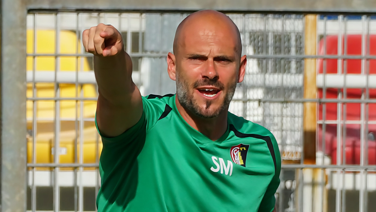 MONTEVARCHI Perdere a Foligno ci poteva stare. Nella prima giornata di campionato il Montevarchi quasi completamente rinnovato nell’organico faceva visita ad... MONTEVARCHI Perdere a Foligno ci poteva stare. Nella prima giornata di campionato il Montevarchi quasi completamente rinnovato nell’organico faceva visita ad...