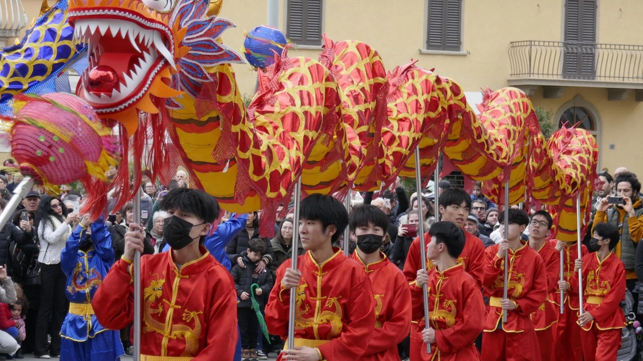 La sfilata del Dragone per le vie di Chinatown lo scorso anno a Prato La sfilata del Dragone per le vie di Chinatown lo scorso anno a Prato