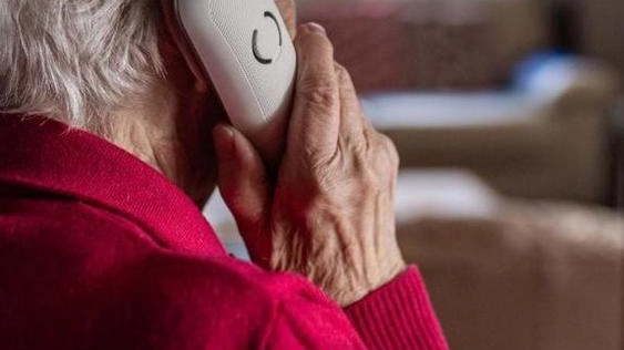 Tornano frequenti le telefonate indirizzate soprattutto alle persone anziane da parte di sedicenti carabinieri Tornano frequenti le telefonate indirizzate soprattutto alle persone anziane da parte di sedicenti carabinieri