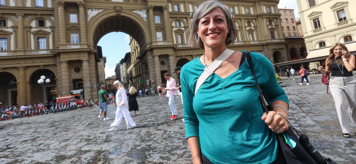 Il caos in viale Ariosto: "Restino i bus turistici. Cascine senza servizi"