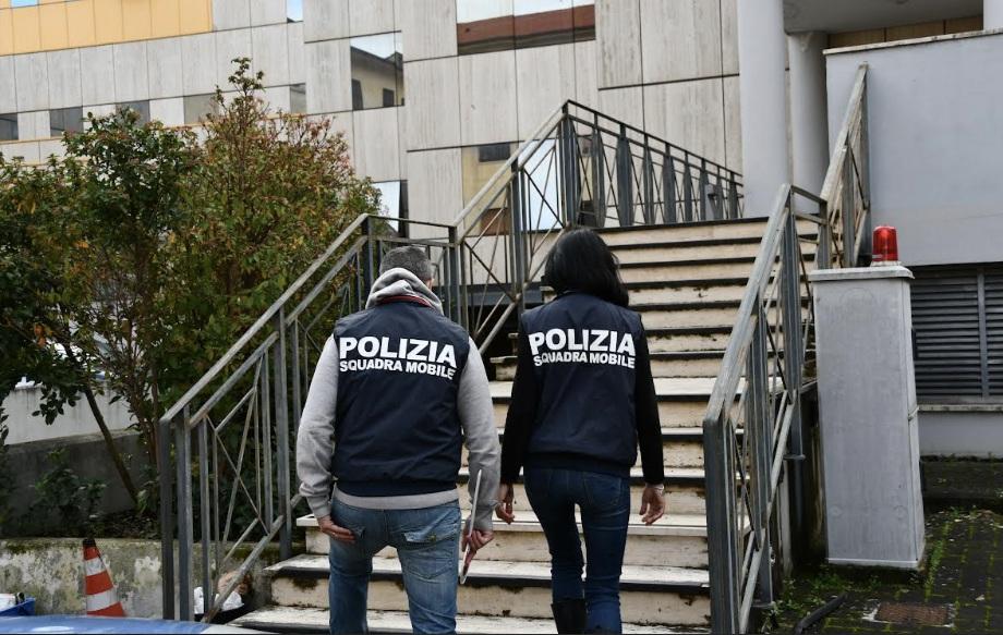 Cocaina nascosta nell’airbag dell’auto, arrestato un 35enne Cocaina nascosta nell’airbag dell’auto, arrestato un 35enne