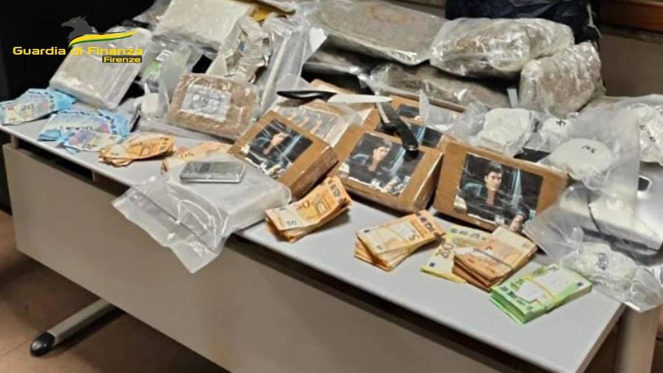Parte della droga sequestrata