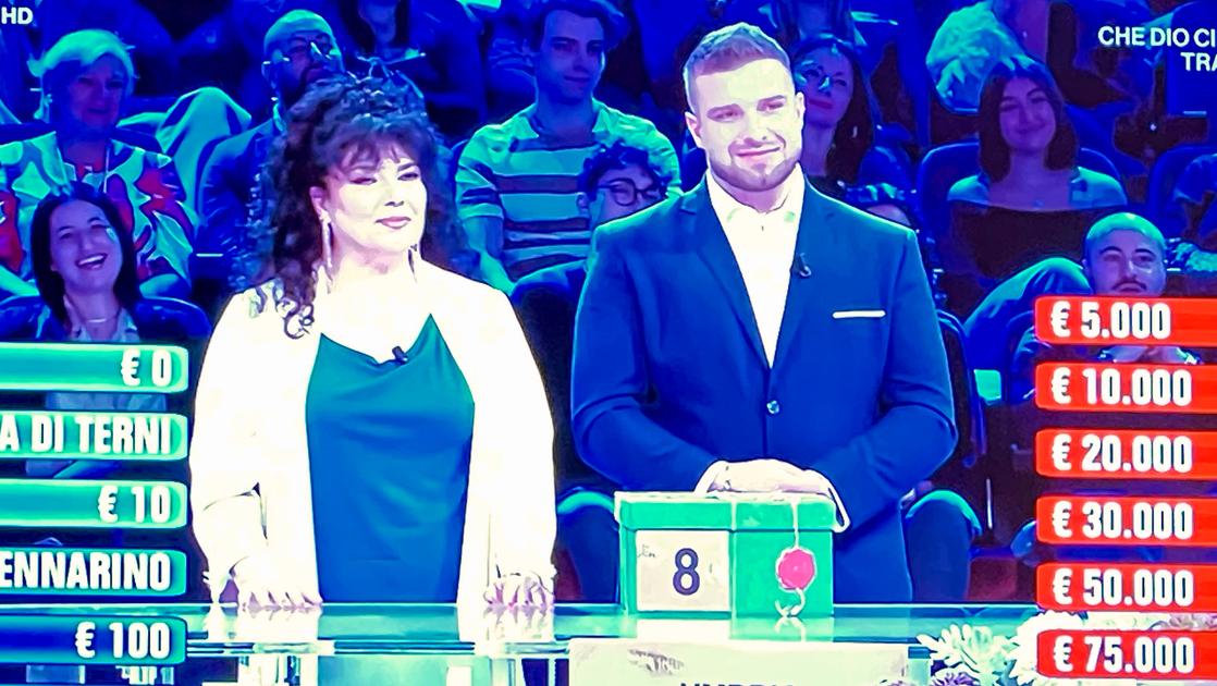 Affari Tuoi, Alessio il capocantoniere umbro e il pacco da 300mila euro. Ecco come è andata