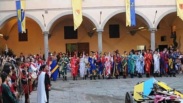 Un’immagine di una delle passate edizioni della «Festa storica» di Badia a Pacciana che, quest’anno, non ci sarà (archivio) Un’immagine di una delle passate edizioni della «Festa storica» di Badia a Pacciana che, quest’anno, non ci sarà (archivio)