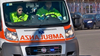 Un'ambulanza in una foto di repertorio Un'ambulanza in una foto di repertorio