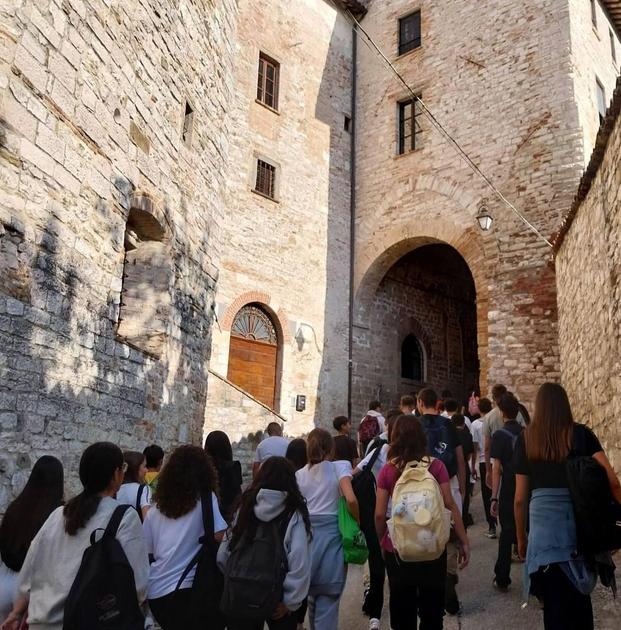 Studenti pronti a tornare a scuola. Fiorucci: "Auguri di buon cammino" Studenti pronti a tornare a scuola. Fiorucci: "Auguri di buon cammino"