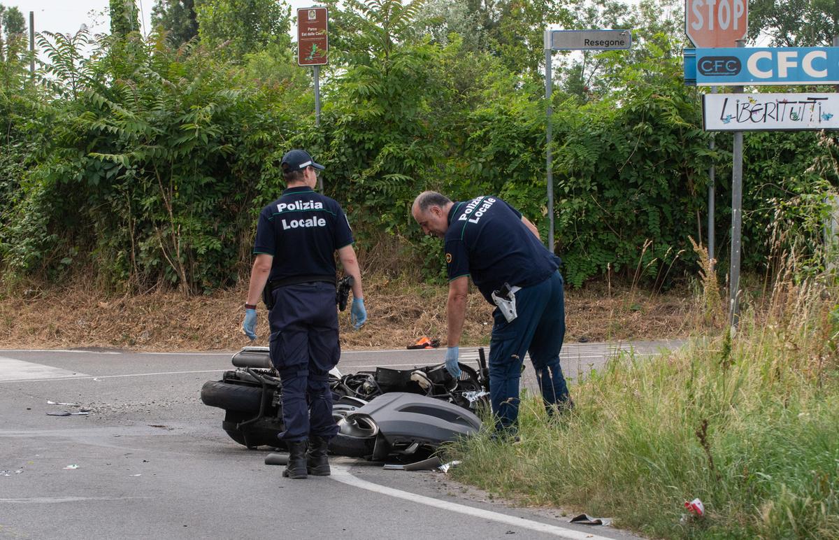 Una chiazza oleosa sulla strada. Motociclista cade e si ferisce. Provincia condannata a risarcire Una chiazza oleosa sulla strada. Motociclista cade e si ferisce. Provincia condannata a risarcire