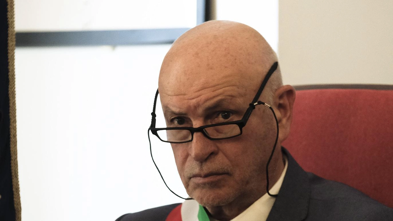 Il sindaco Bertoni solleva il problema, reale, dei Comuni meri attuatori in tema di impianti radiobase