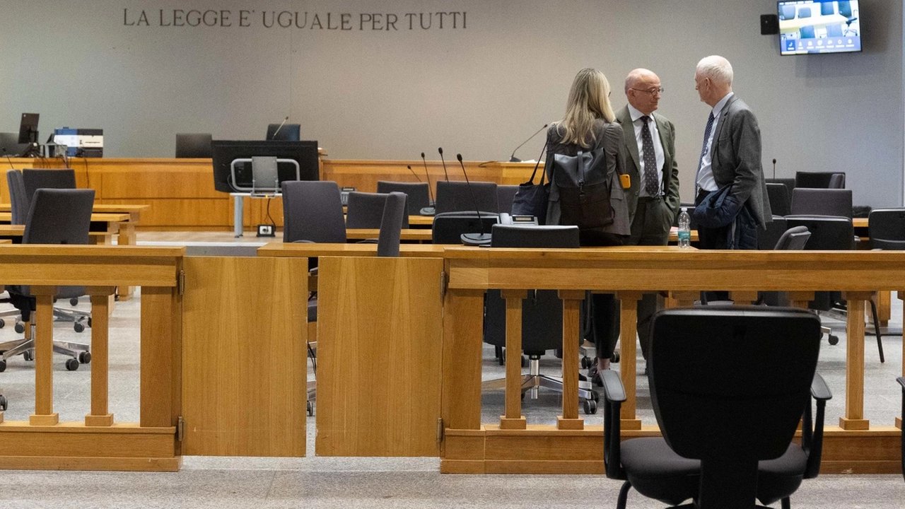 Il giudice del tribunale di Firenze ha riconosciuto le attenuanti: rischiavano fino a 30 anni. Ancora aperta la questione per gli altri due principali accusati, al momento irreperibili. Il giudice del tribunale di Firenze ha riconosciuto le attenuanti: rischiavano fino a 30 anni. Ancora aperta la questione per gli altri due principali accusati, al momento irreperibili.