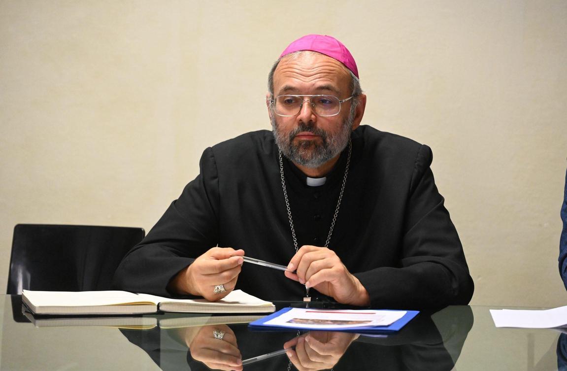 Chiesa, valzer di nomine. Le mosse dell’Arcivescovo. Cambi nelle parrocchie e negli uffici diocesani Chiesa, valzer di nomine. Le mosse dell’Arcivescovo. Cambi nelle parrocchie e negli uffici diocesani