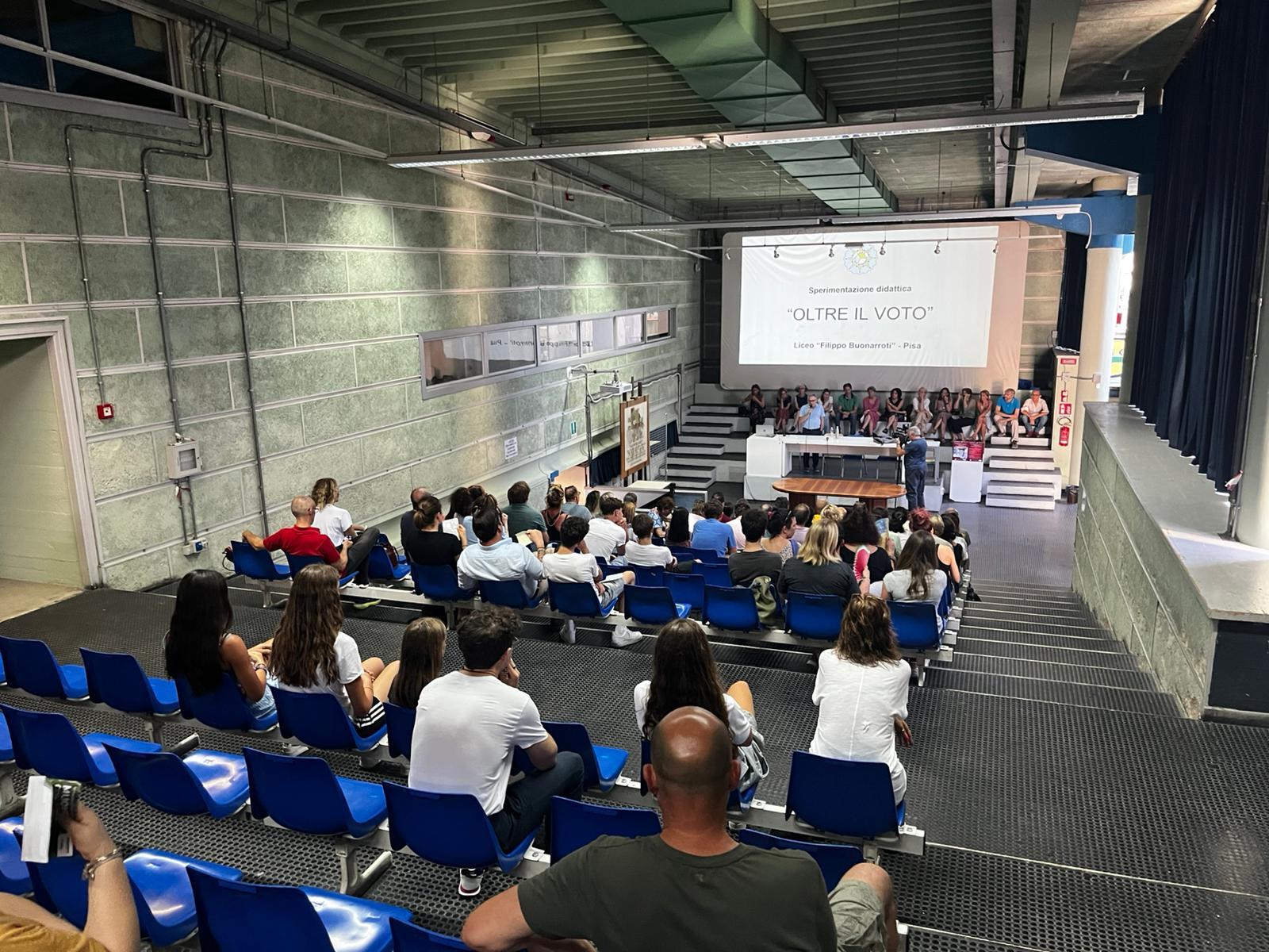 Pisa, la scuola che abolisce i voti: “I ragazzi non sono numeri” Pisa, la scuola che abolisce i voti: “I ragazzi non sono numeri”