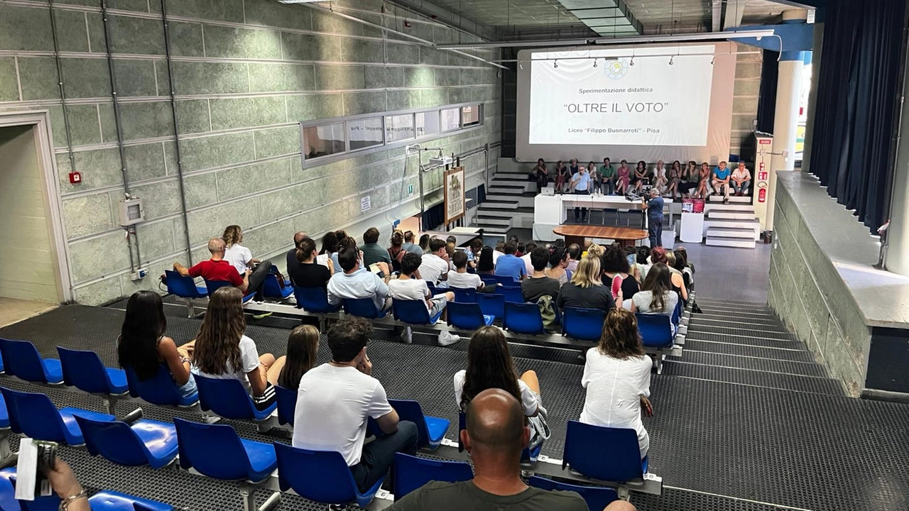 Pisa, la scuola che abolisce i voti: “I ragazzi non sono numeri”