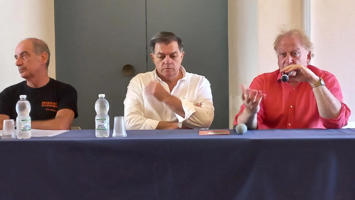 Da sinistra Verona,. Giovannetti e Guttman durante l’annuncio dell’asta