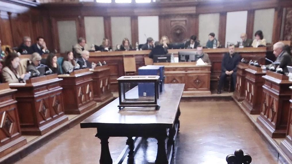 Bufera sulla bozza di regolamento che limita l’accesso alle commissioni Bufera sulla bozza di regolamento che limita l’accesso alle commissioni