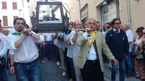 Il forte legame dei gualdesi con il patrono Beato Angelo è stato ampiamente confermato memorabile nella festa giubilare di domenica Il forte legame dei gualdesi con il patrono Beato Angelo è stato ampiamente confermato memorabile nella festa giubilare di domenica