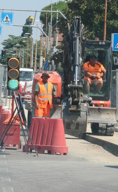 Torna il doppio senso in via Fattori: la zona 30 è sempre più vicina