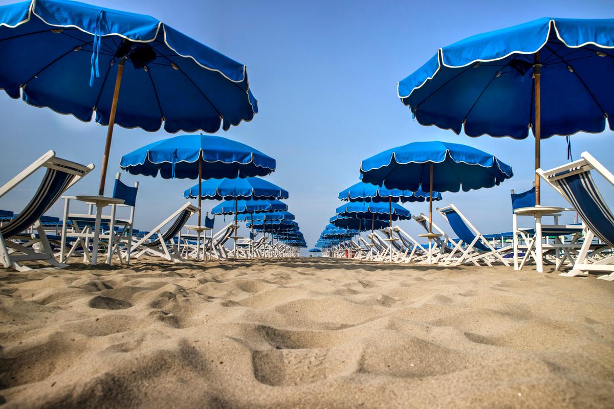 Ferragosto last minute al mare in Toscana, la simulazione costi: per due notti una coppia spende almeno 400 euro Ferragosto last minute al mare in Toscana, la simulazione costi: per due notti una coppia spende almeno 400 euro