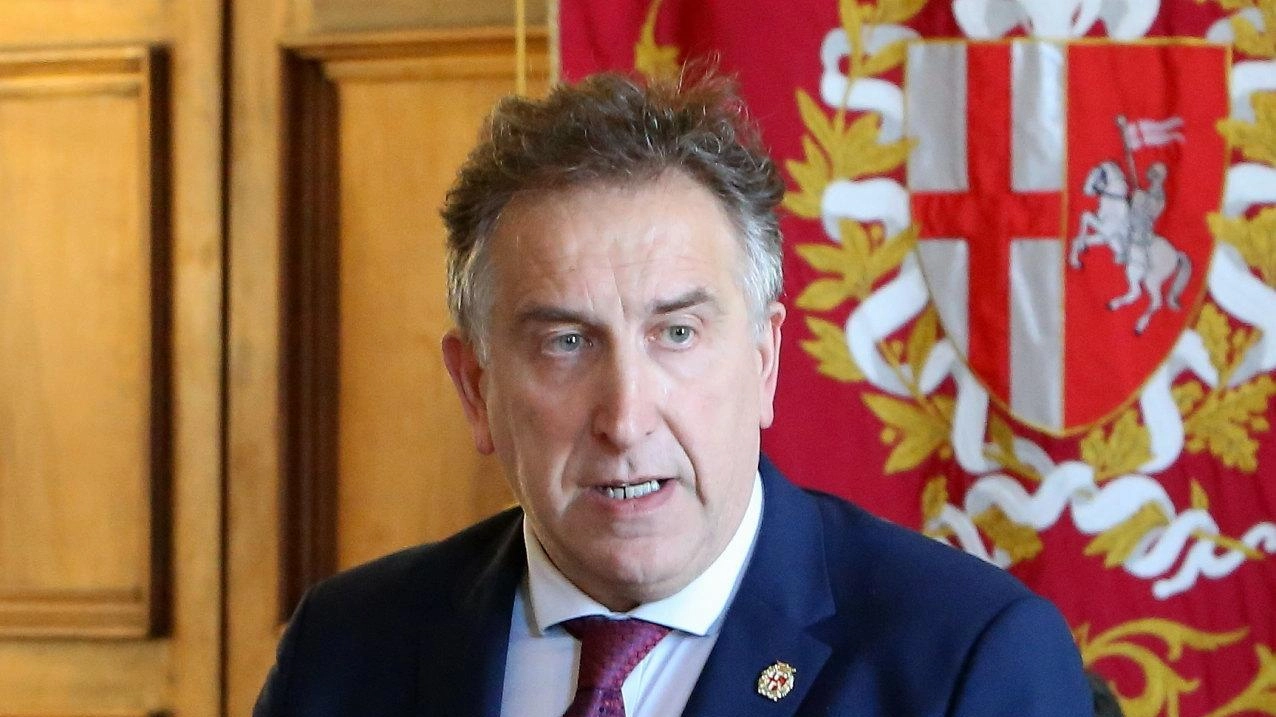 Il Consiglio comunale (nella foto il sindaco Andrea Sisti) nella seduta di giovedì prossimo darà il via libera, dopo anni, all’acquisizione di piazza d’Armi Il Consiglio comunale (nella foto il sindaco Andrea Sisti) nella seduta di giovedì prossimo darà il via libera, dopo anni, all’acquisizione di piazza d’Armi