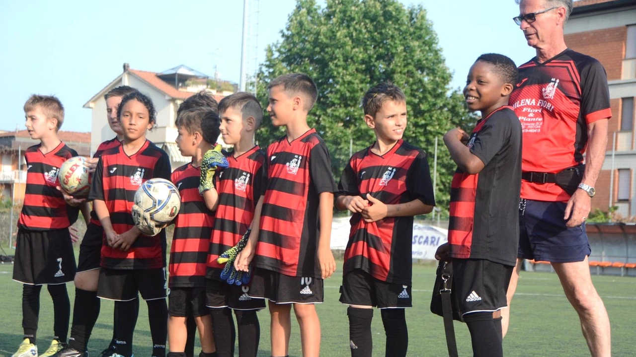 Alcuni bambini del Gruppo Sportivo Avanguardia 1953