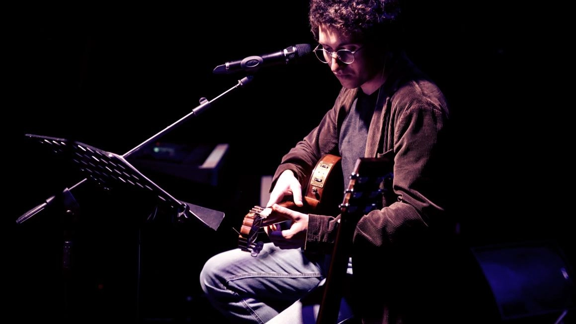 Edoardo Michelozzi debutta con il suo nuovo spettacolo live «Racconti in musica» Edoardo Michelozzi debutta con il suo nuovo spettacolo live «Racconti in musica»