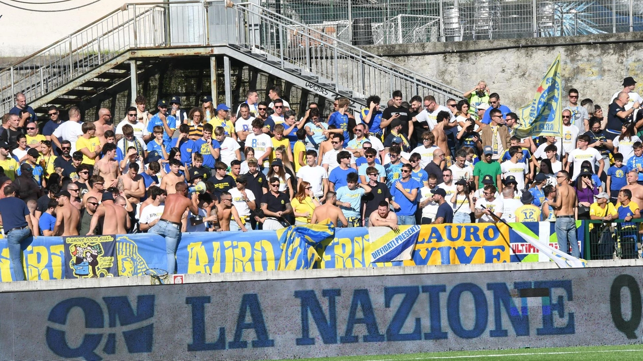 L’avvocato Antonio Battolla lamenta l’inadeguatezza dello stadio alla serie B e e teme le trasferte a Pisa per gli allenamenti della Carrarese per la prossima stagione calcistica
