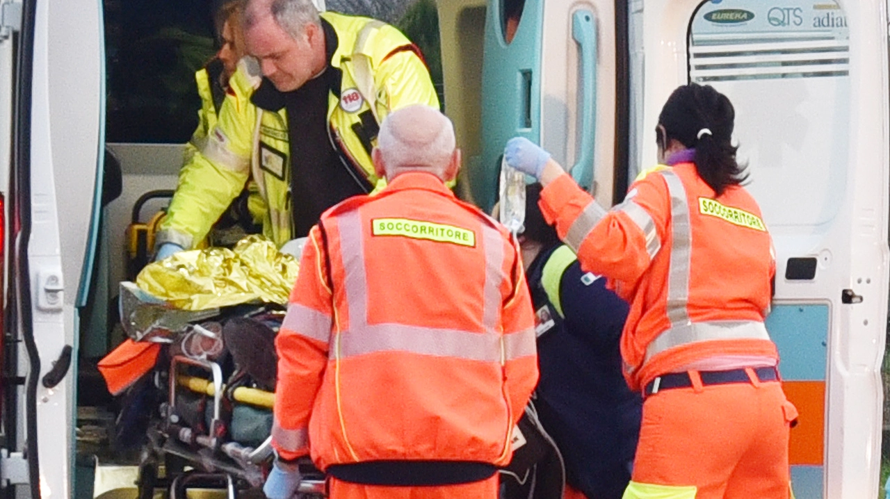 Il calciatore è stato trasportato in codice rosso a Cisanello Il calciatore è stato trasportato in codice rosso a Cisanello